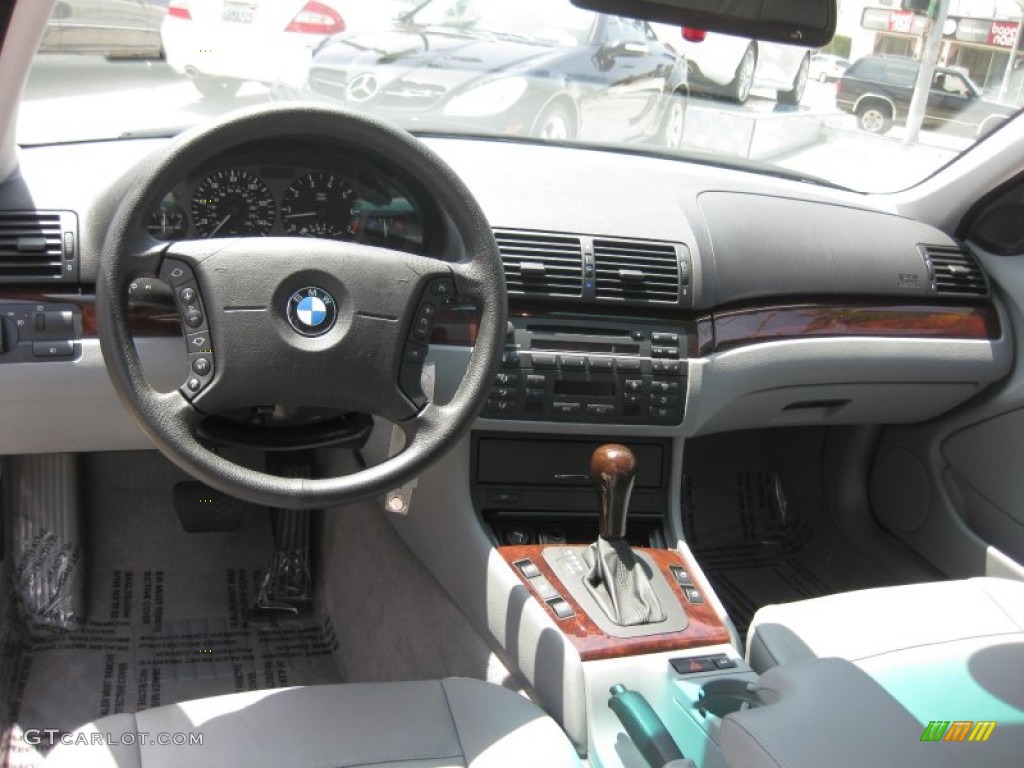 2004 BMW 3 Series 325i Sedan Grey Dashboard Photo #53184992