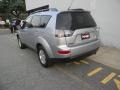 Cool Silver Metallic - Outlander ES 4WD Photo No. 5