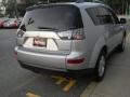 Cool Silver Metallic - Outlander ES 4WD Photo No. 9