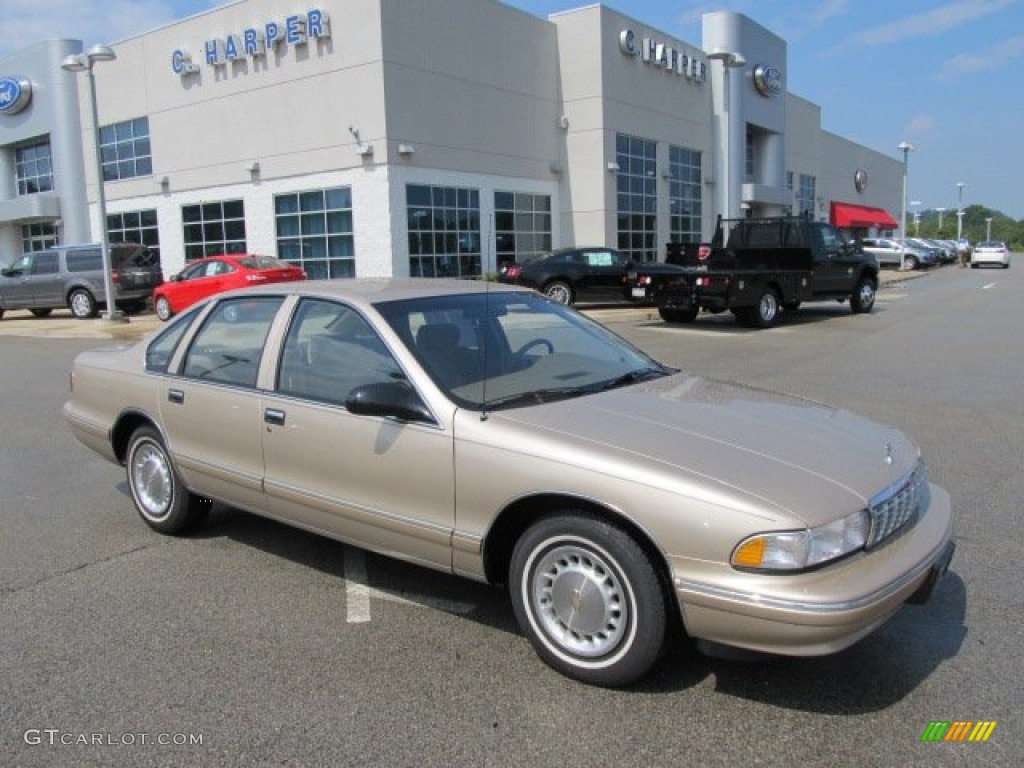 1995 Caprice Classic Sedan - Light Driftwood Metallic / Tan photo #25