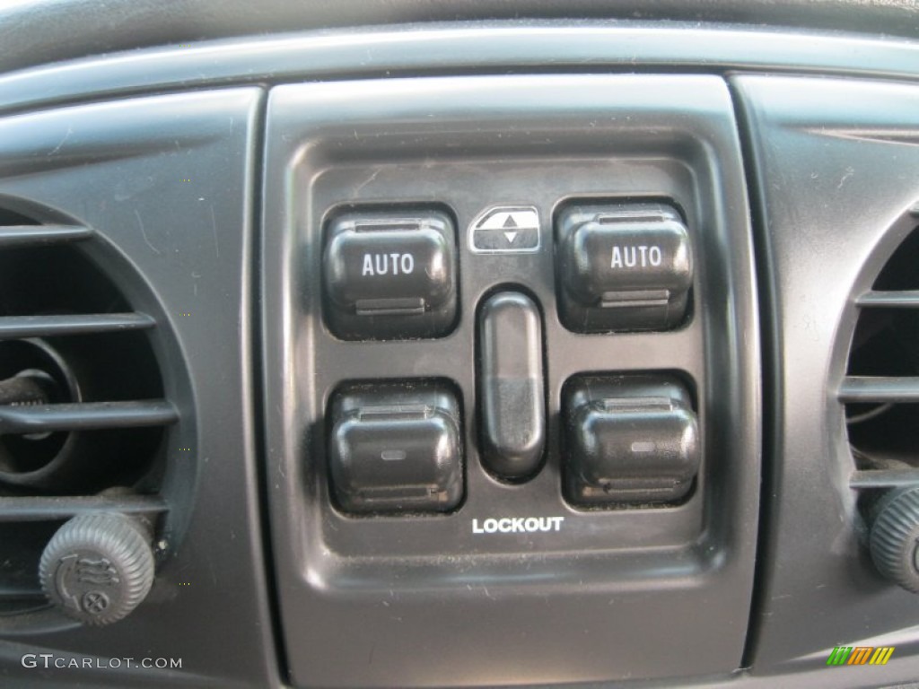 2003 Chrysler PT Cruiser GT Controls Photo #53188415