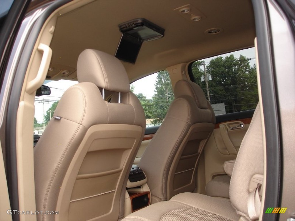 Tan Interior 2008 Saturn Outlook XR Photo #53188577