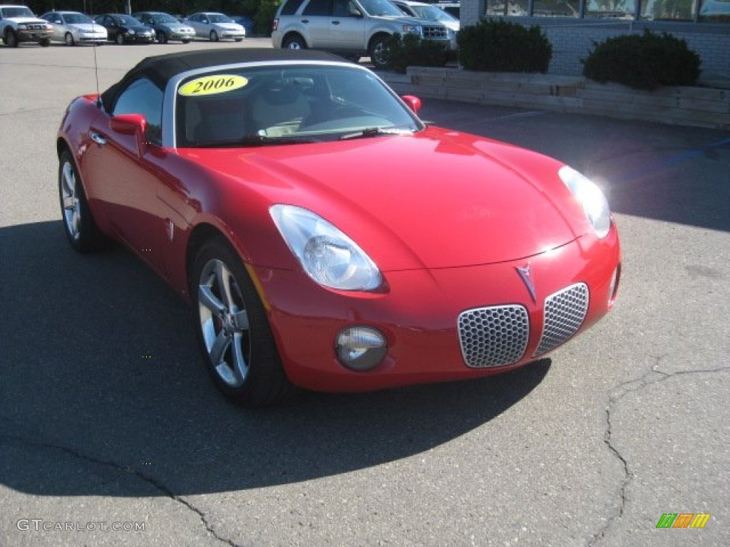 2006 Solstice Roadster - Aggressive Red / Steel/Sand photo #1