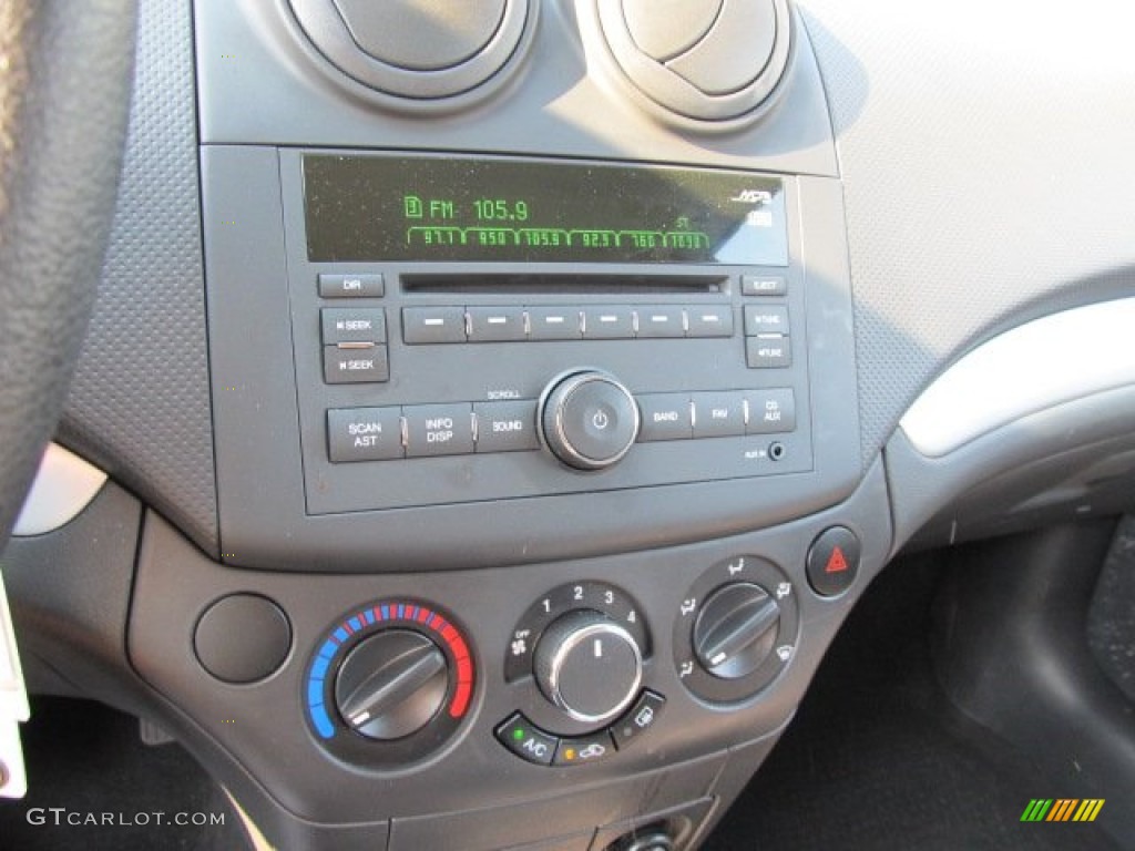 2010 Aveo Aveo5 LT - Medium Gray / Charcoal photo #16