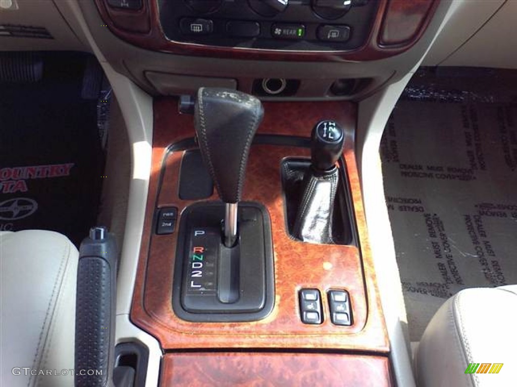 2000 Toyota Land Cruiser Standard Land Cruiser Model 4 Speed Automatic Transmission Photo #53192246