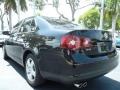 Black - Jetta SE Sedan Photo No. 8