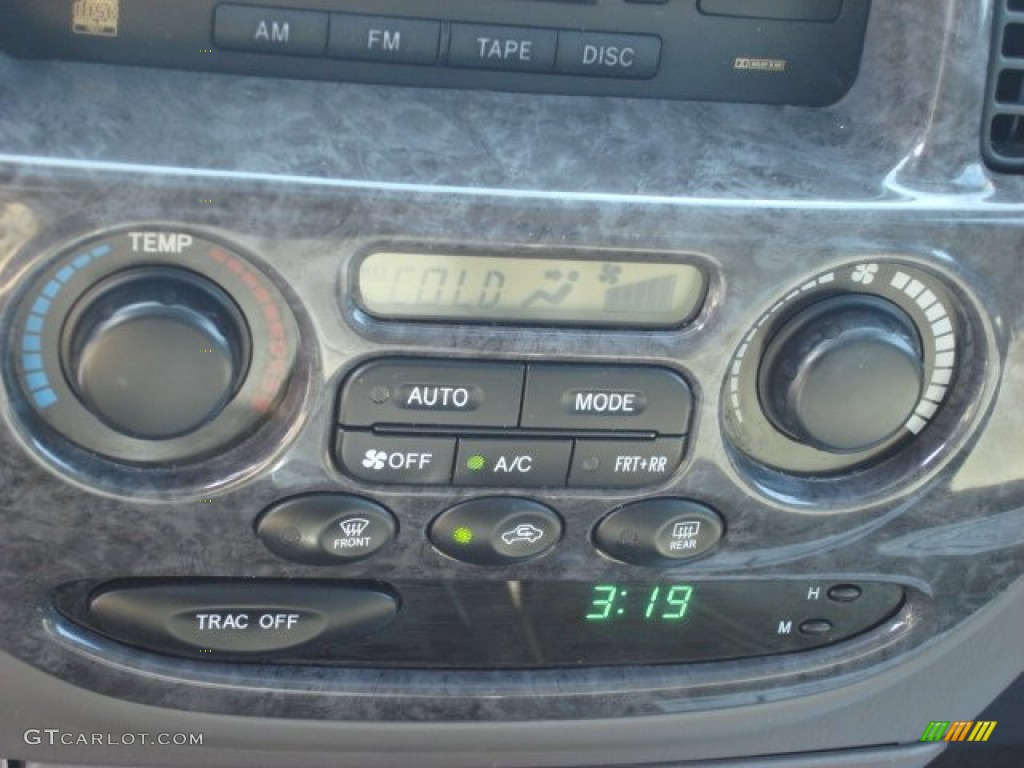 2003 Toyota Sequoia SR5 Controls Photo #53200256