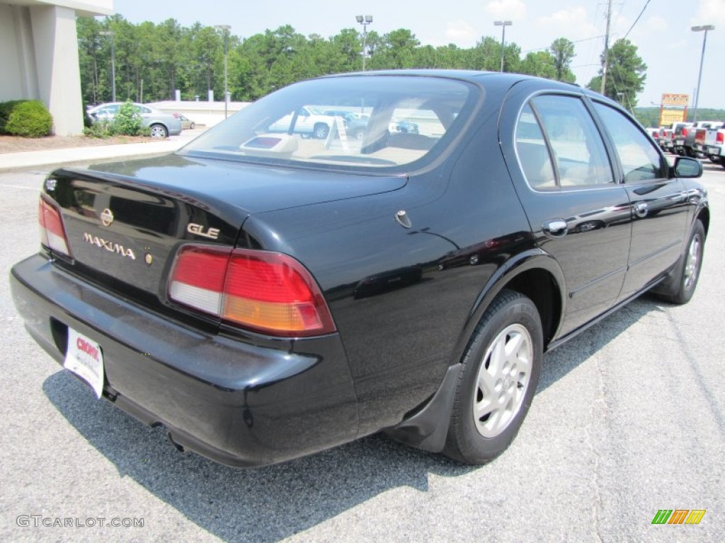 1999 Maxima GLE - Super Black / Beige photo #7