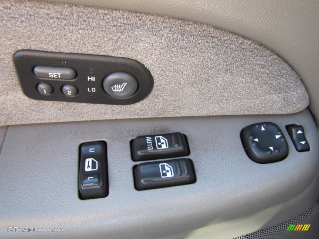 2002 Chevrolet Silverado 2500 LT Extended Cab 4x4 Controls Photo #53202200