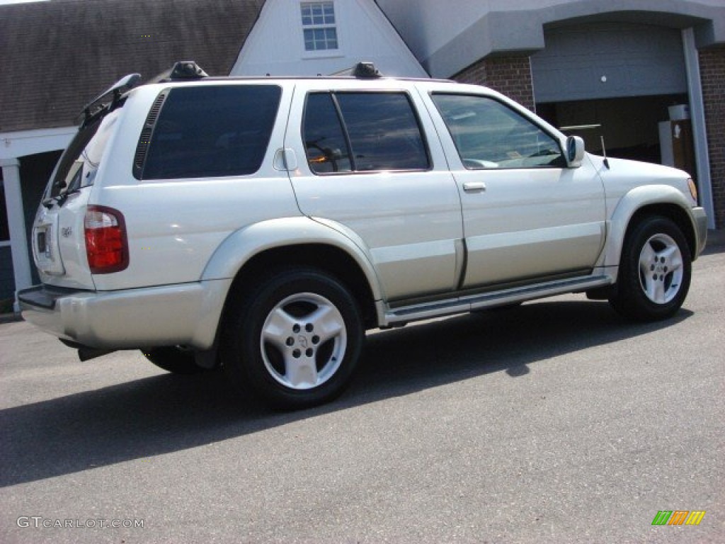 2002 QX4 4x4 - Ivory Pearl / Stone Beige photo #5