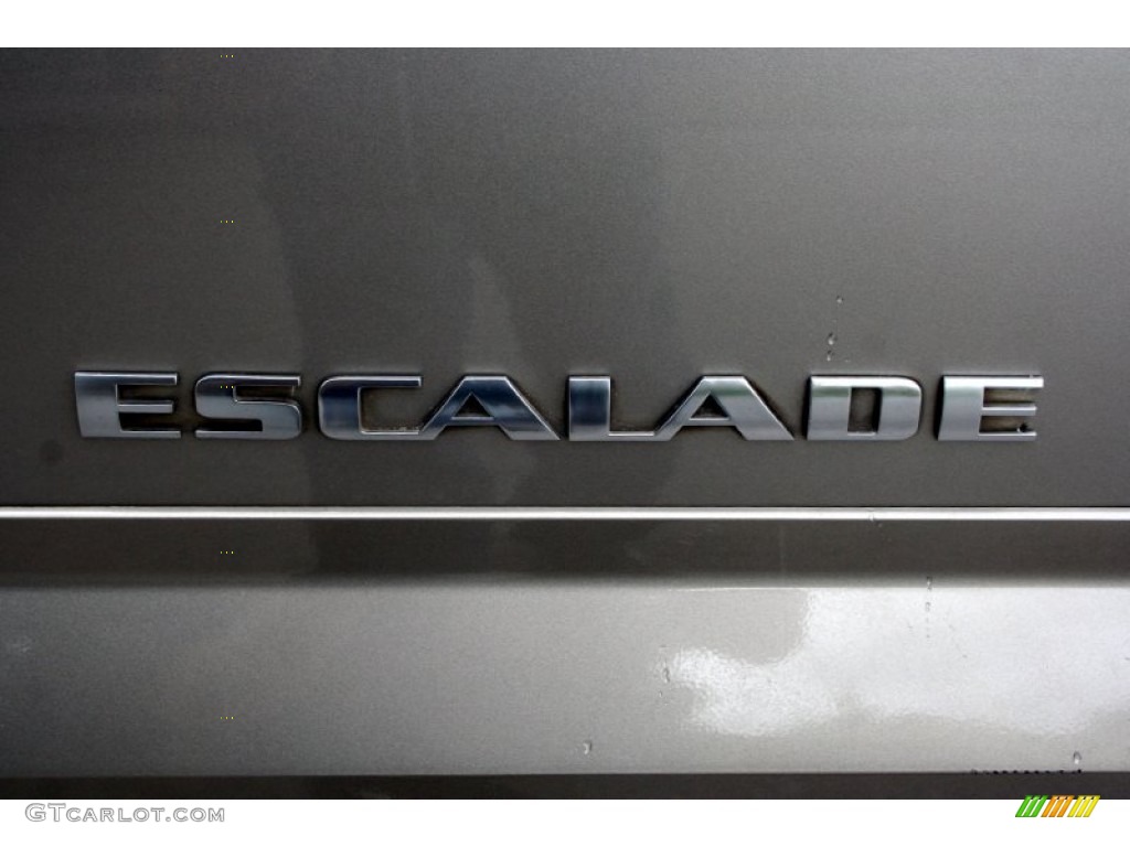 2002 Cadillac Escalade Standard Escalade Model Marks and Logos Photo #53204780