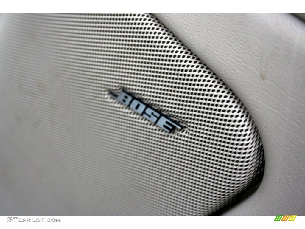 2002 Cadillac Escalade Standard Escalade Model Audio System Photo #53204927