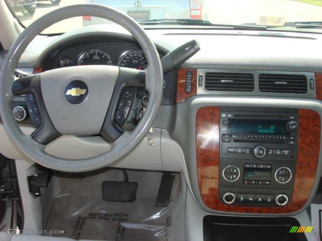 2007 Chevrolet Tahoe LT 4x4 Ebony Dashboard Photo #53205158