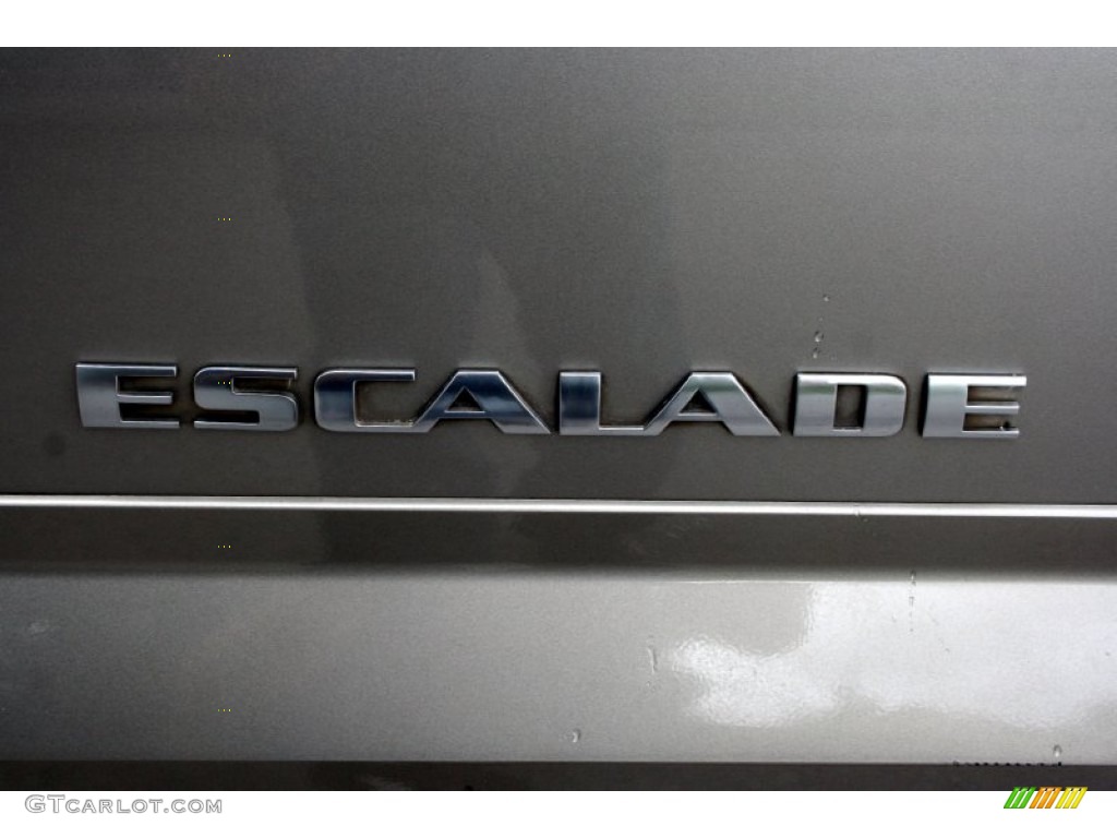 2002 Cadillac Escalade Standard Escalade Model Marks and Logos Photo #53205611