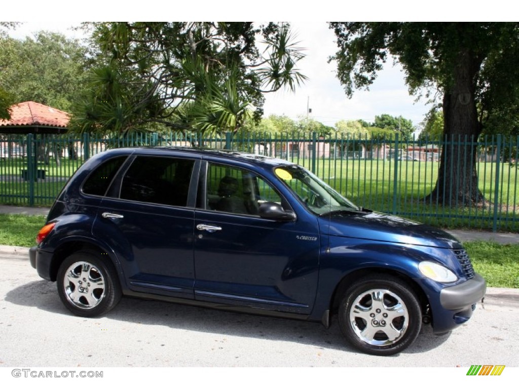 2002 PT Cruiser Limited - Patriot Blue Pearlcoat / Gray photo #11