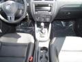 Black - Jetta SE Sedan Photo No. 6