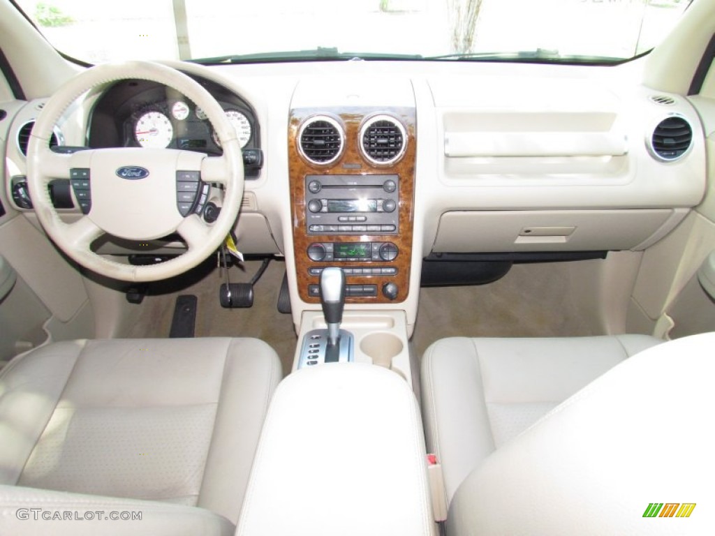 2006 Ford Freestyle Limited Pebble Beige Dashboard Photo #53208323