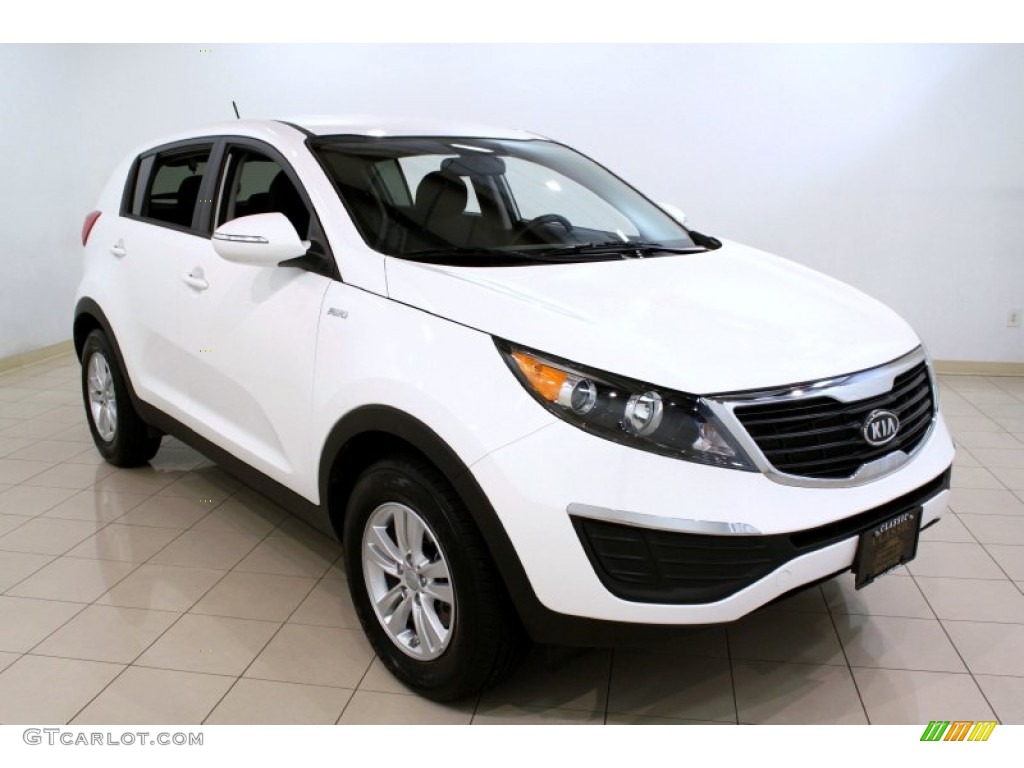 2011 Sportage LX AWD - Clear White / Black photo #1