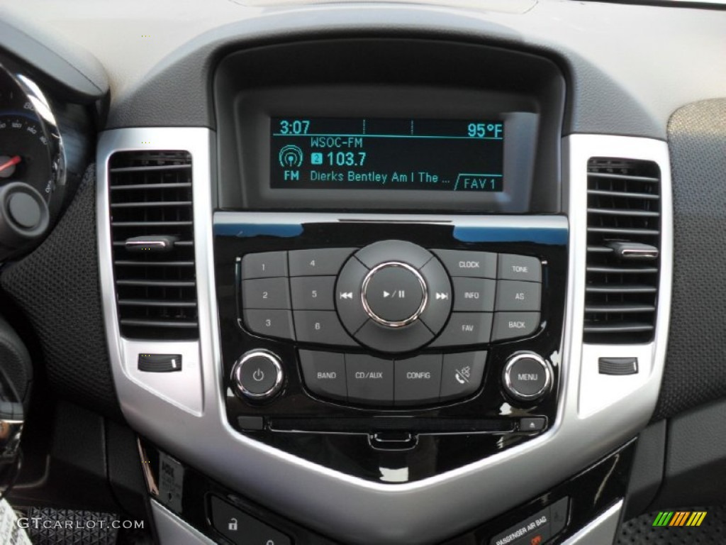 2012 Chevrolet Cruze LT/RS Controls Photo #53212772