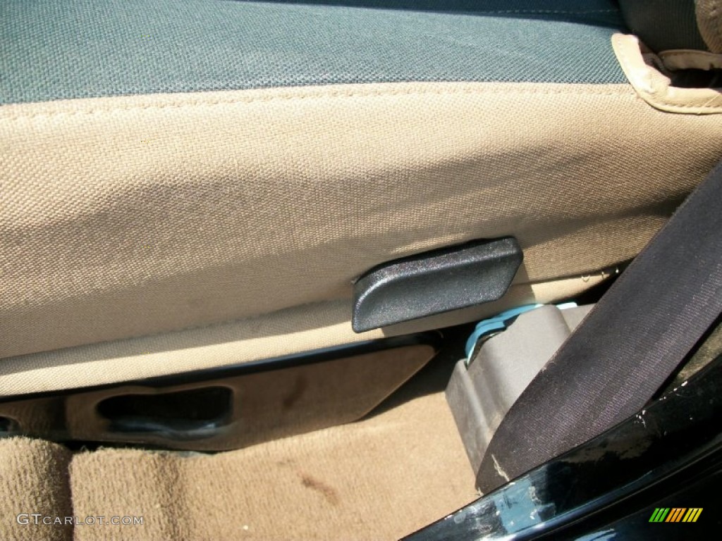 2002 Wrangler Sahara 4x4 - Black / Camel Beige/Dark Green photo #13