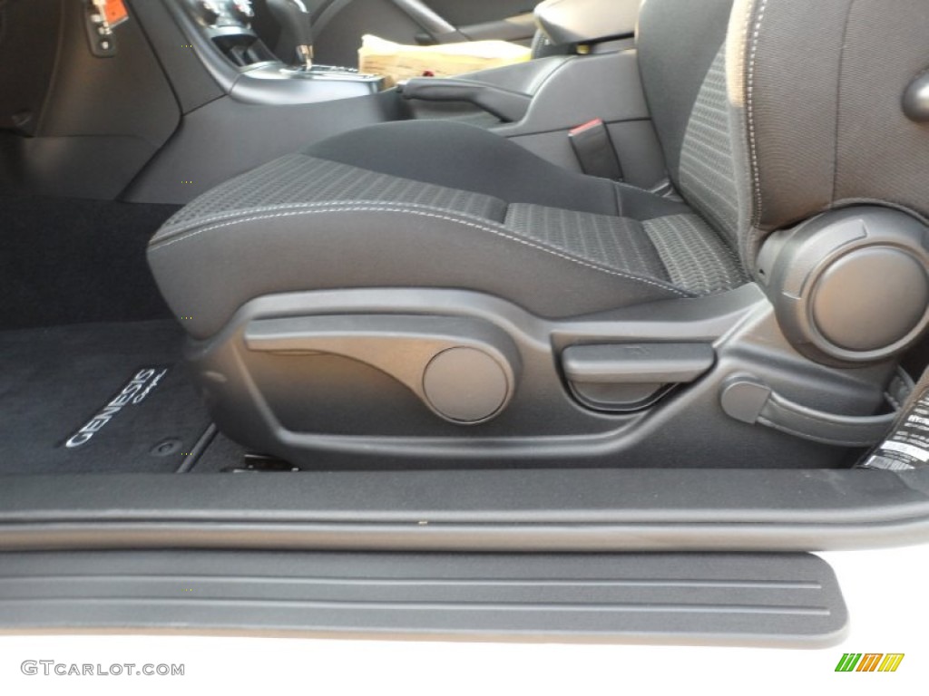 2012 Hyundai Genesis Coupe 2.0T Controls Photo #53213564
