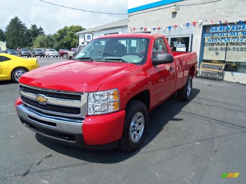 2011 Silverado 1500 Regular Cab 4x4 - Victory Red / Dark Titanium photo #4