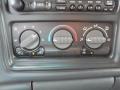 Medium Gray Controls Photo for 2002 Chevrolet Silverado 2500 #53218112