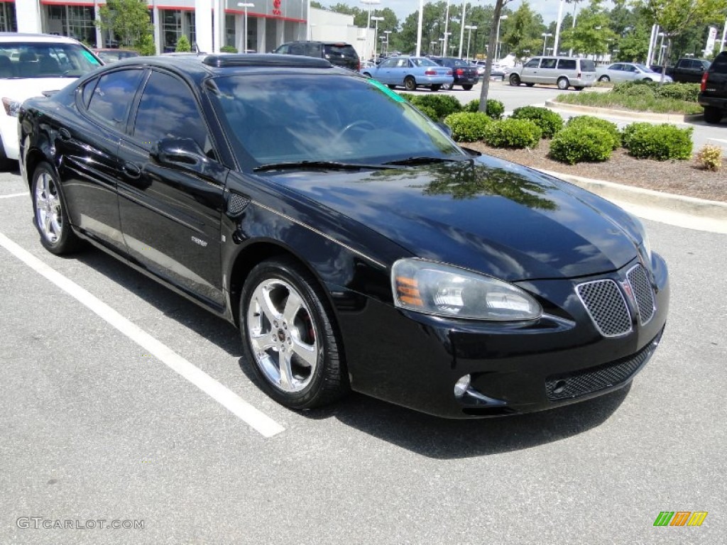 2006 Grand Prix GXP Sedan - Black / Ebony photo #37