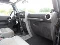 Black - Wrangler Unlimited Sahara 4x4 Photo No. 28