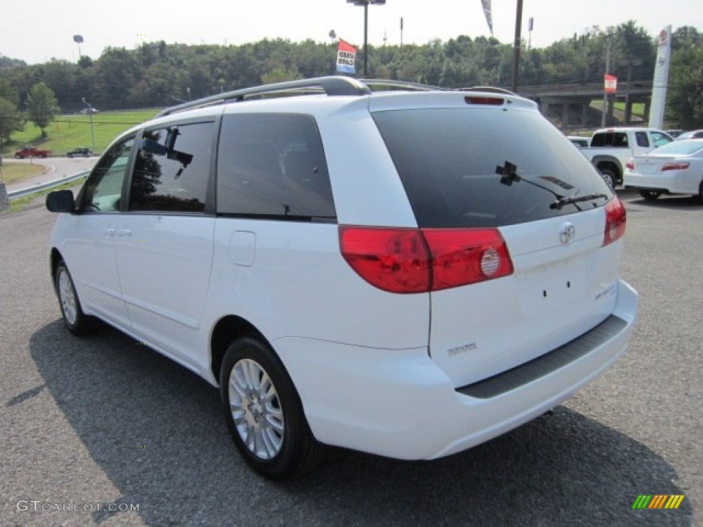 2010 Sienna LE AWD - Super White / Taupe photo #5
