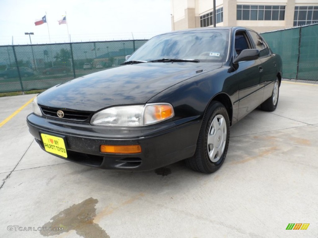 1996 Camry LE Sedan - Black / Beige photo #7