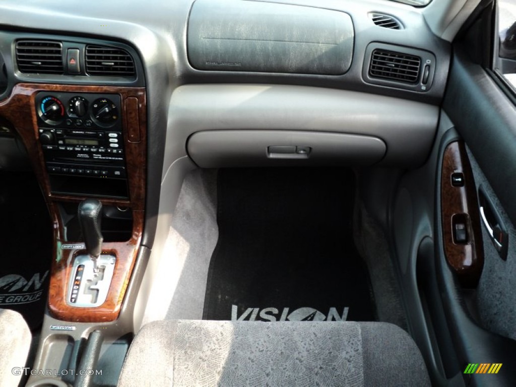 2000 Legacy GT Wagon - Black Granite Pearl / Gray photo #27