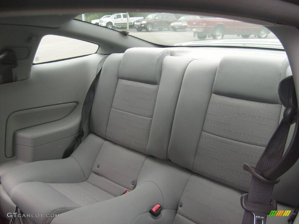 2008 Mustang V6 Premium Coupe - Brilliant Silver Metallic / Light Graphite photo #18