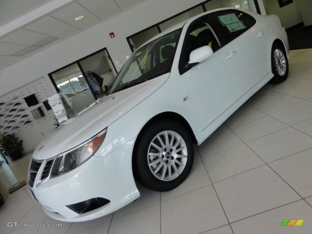 Arctic White Saab 9-3