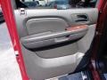 Red-E - Escalade EXT AWD Photo No. 26