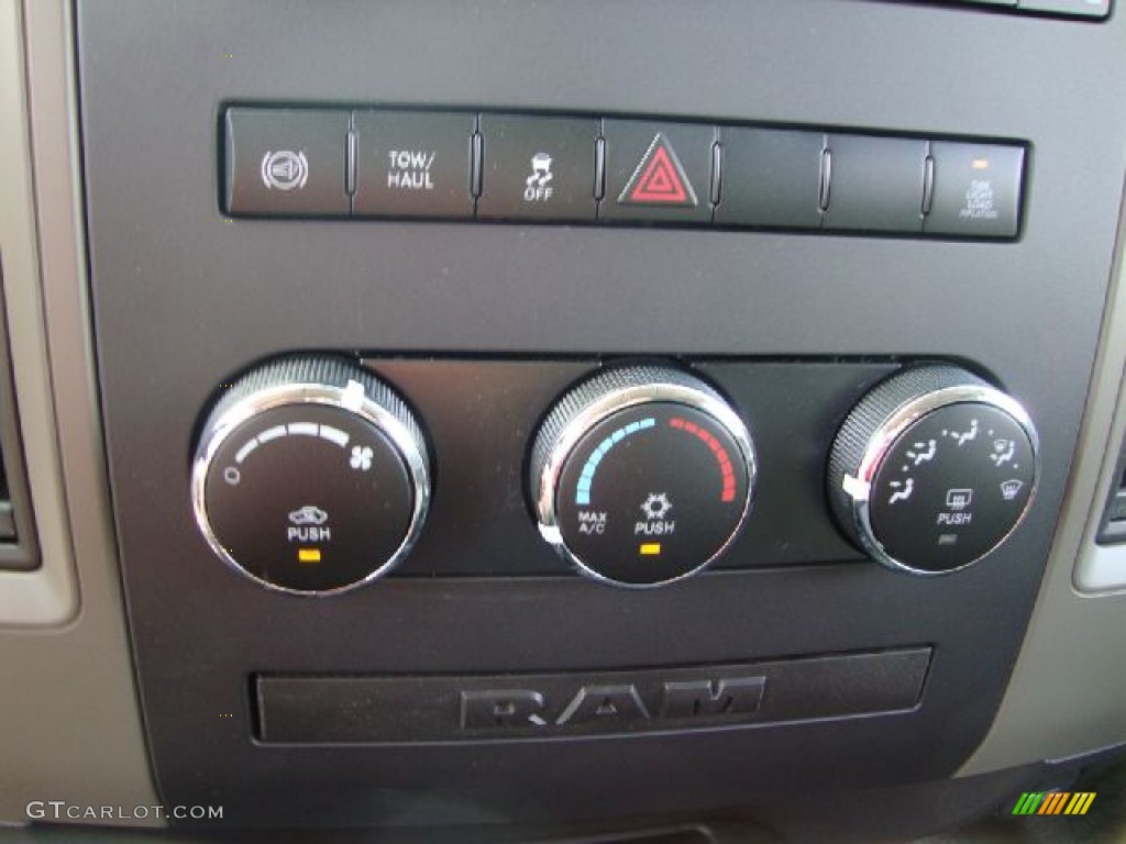 2012 Dodge Ram 2500 HD ST Crew Cab 4x4 Controls Photo #53232123