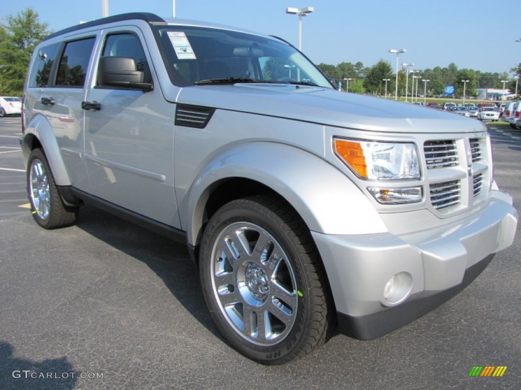 2011 Nitro Heat - Bright Silver Metallic / Dark Slate Gray photo #4