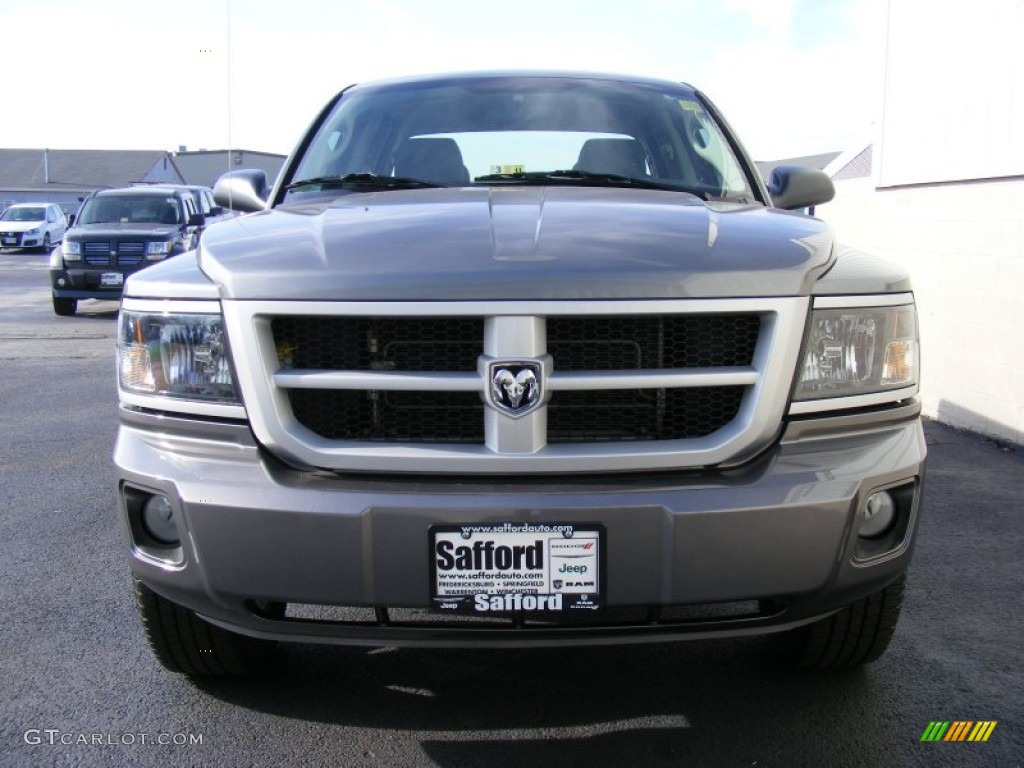 2010 Dakota Big Horn Crew Cab 4x4 - Mineral Gray Metallic / Dark Slate Gray/Medium Slate Gray photo #2