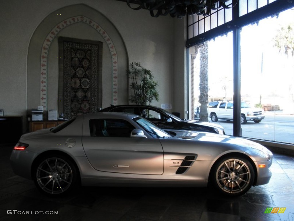 2012 SLS AMG - Iridium Silver Metallic / designo Black photo #3