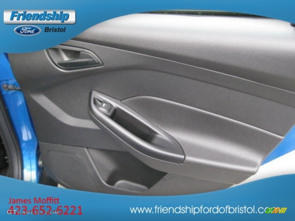 2012 Focus SE Sport Sedan - Blue Candy Metallic / Two-Tone Sport photo #23