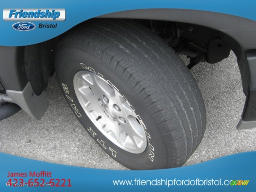 2003 Suburban 1500 Z71 4x4 - Black / Gray/Dark Charcoal photo #10