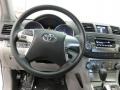 2011 Blizzard White Pearl Toyota Highlander   photo #2