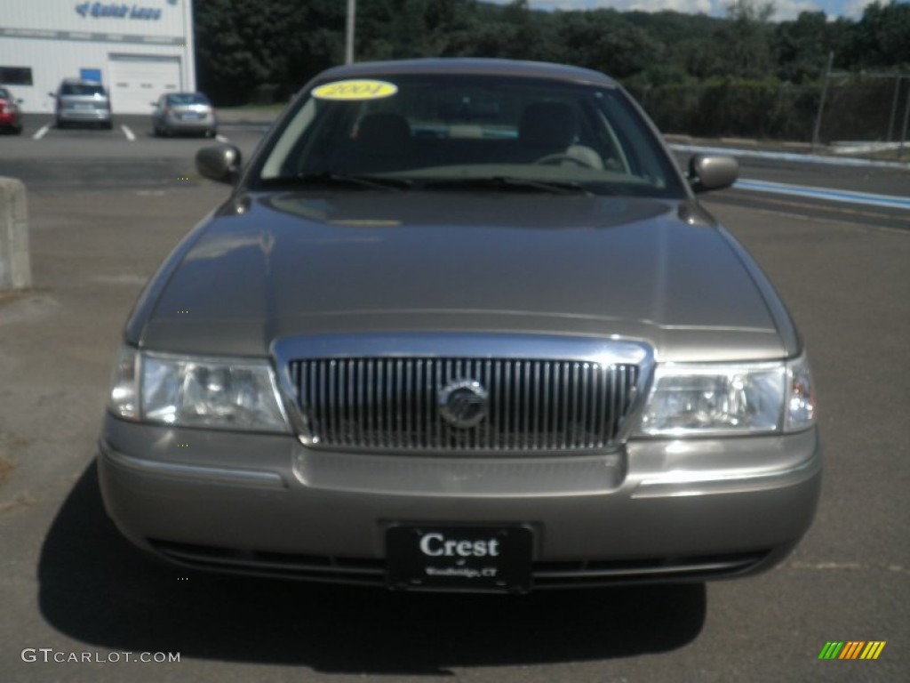 2004 Grand Marquis GS - Arizona Beige Metallic / Medium Parchment photo #3