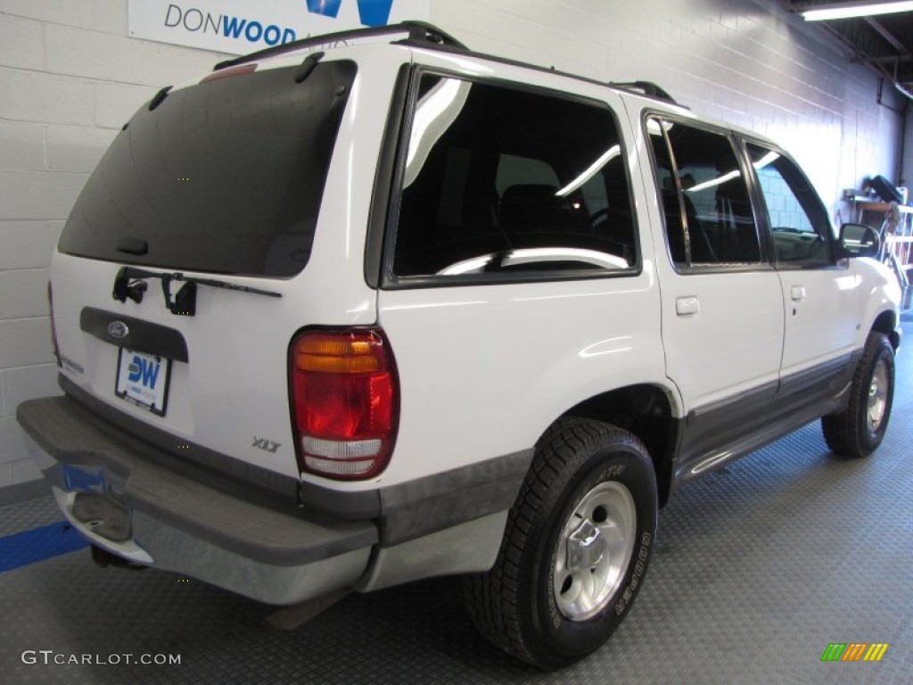 1999 Explorer XLT 4x4 - Oxford White / Medium Graphite Grey photo #4