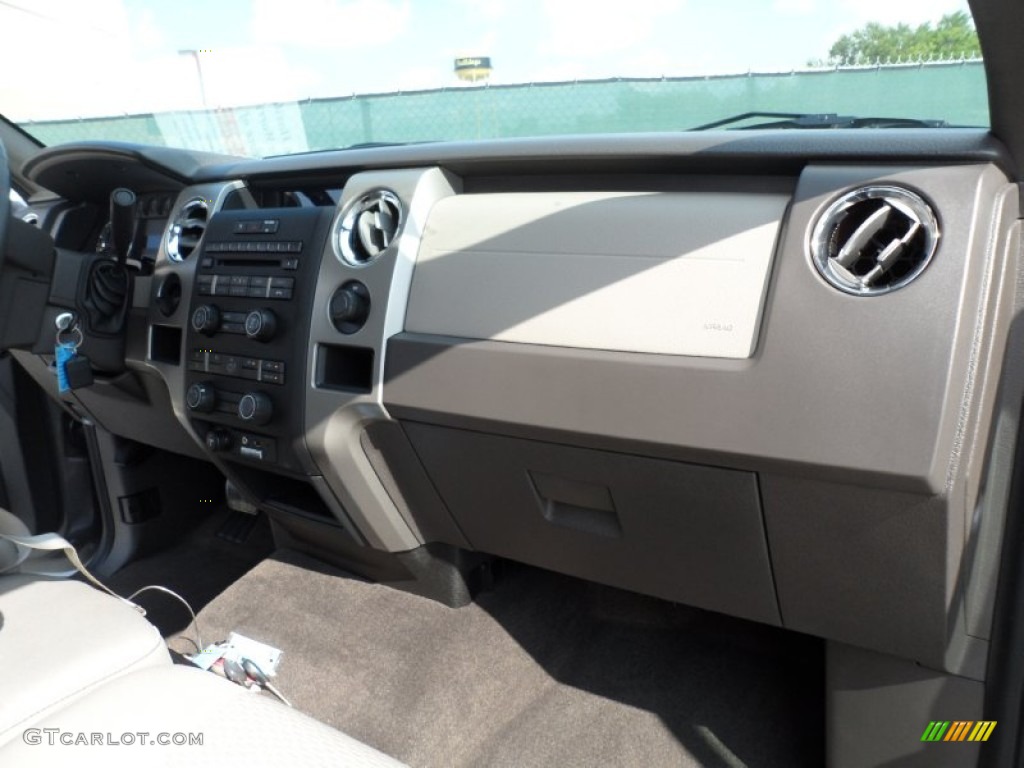 2010 F150 XLT SuperCrew - Sterling Grey Metallic / Medium Stone photo #26