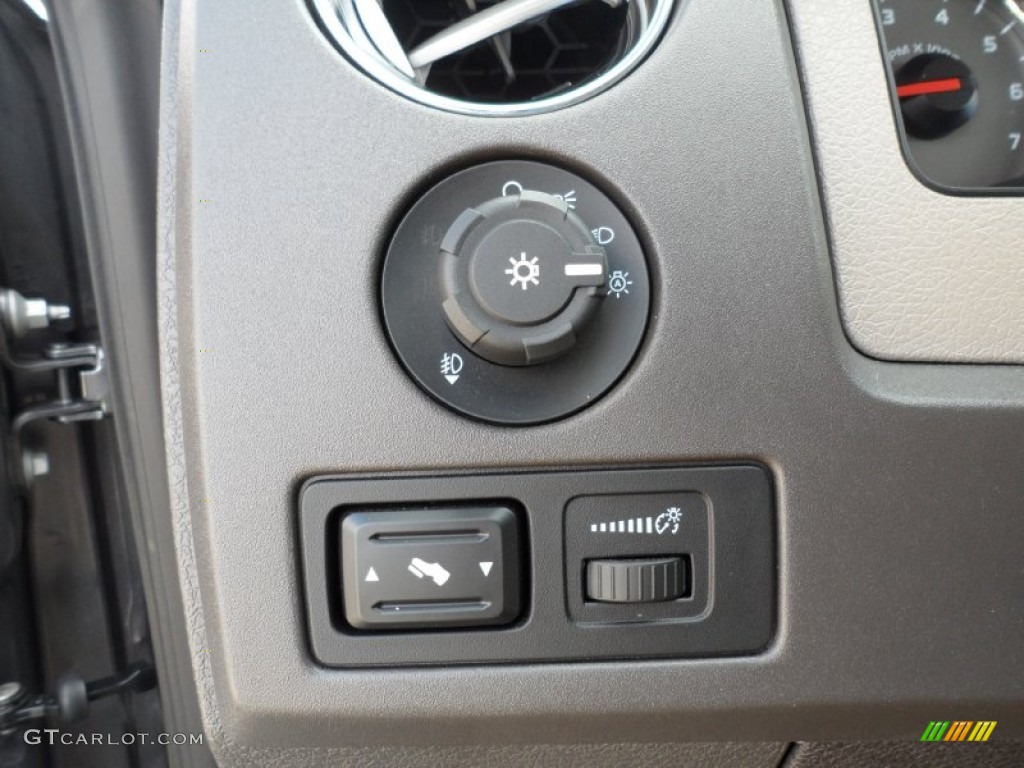 2010 F150 XLT SuperCrew - Sterling Grey Metallic / Medium Stone photo #44
