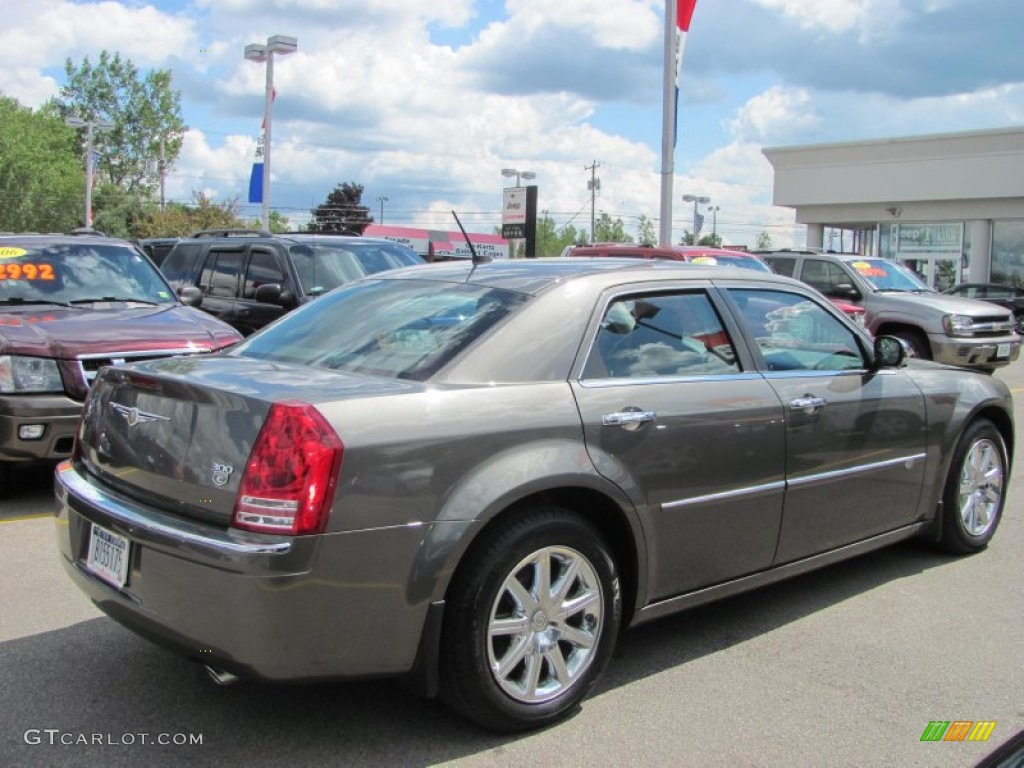 2008 300 C HEMI - Dark Titanium Metallic / Dark Slate Gray photo #2