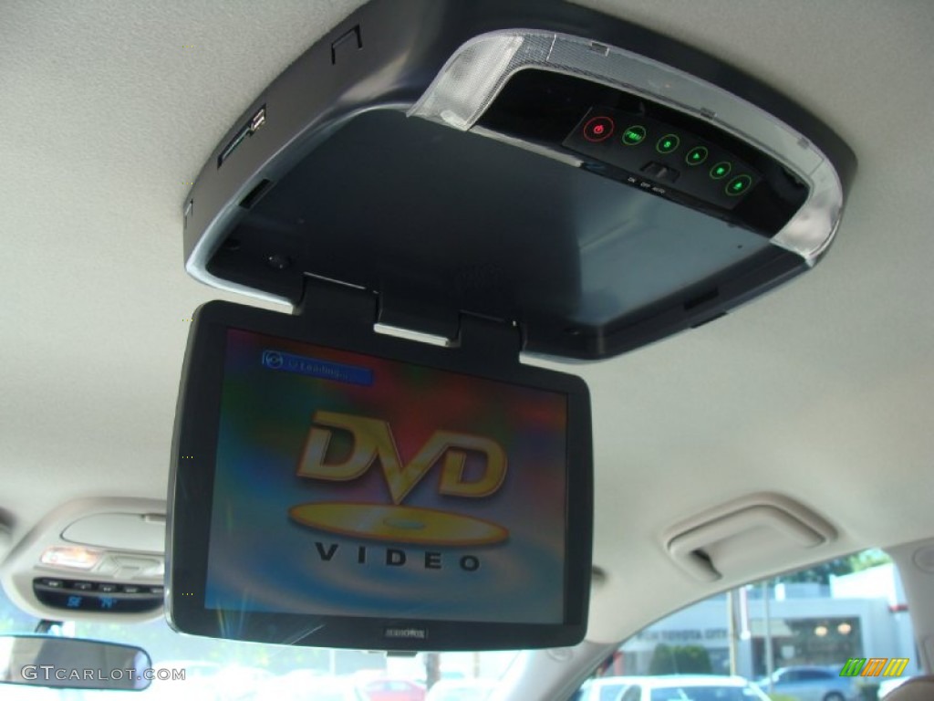 2009 Toyota Sienna LE AWD Controls Photo #53257078