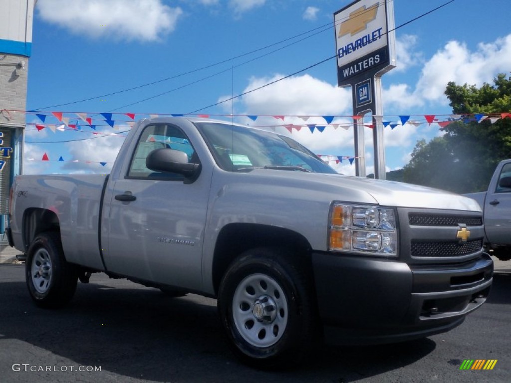 2011 Silverado 1500 Regular Cab 4x4 - Sheer Silver Metallic / Dark Titanium photo #3