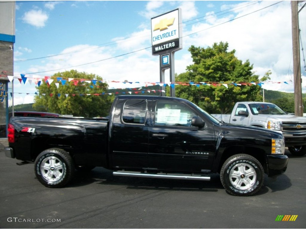 2011 Silverado 1500 LT Extended Cab 4x4 - Black / Ebony photo #1